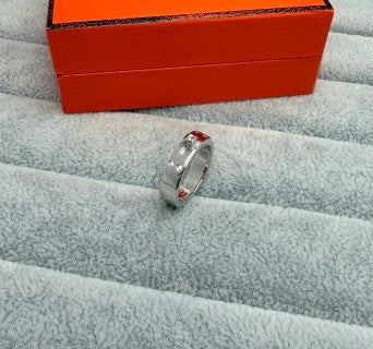 Hermès Signature H Detail Wide Band Ring