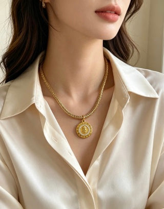 Bvlgari Bvlgari Circle Pendant Gold Necklace – Elegant Luxury Jewelry