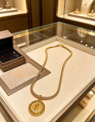 Bvlgari Bvlgari Circle Pendant Gold Necklace – Elegant Luxury Jewelry
