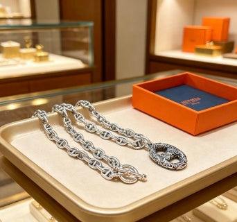 Hermès Interlocking Chain Link Pendant Necklace
