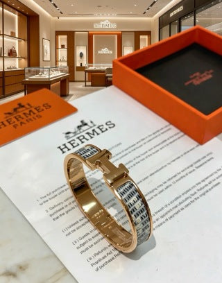 Hermès Lizard Leather Contrast Edge Bracelet