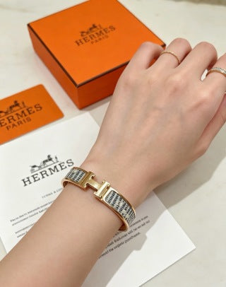 Hermès Lizard Leather Contrast Edge Bracelet