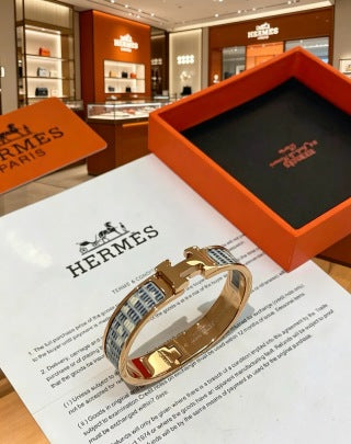 Hermès Lizard Leather Contrast Edge Bracelet