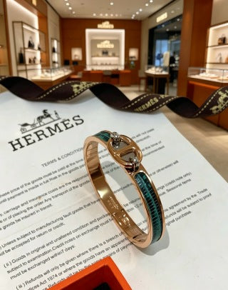 Hermès Lizard Leather Signature Toggle Bracelet