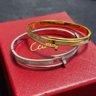 Cartier Juste un Clou bracelet with white mother-of-pearl