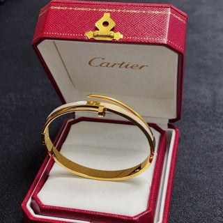 Cartier Juste un Clou bracelet with white mother-of-pearl
