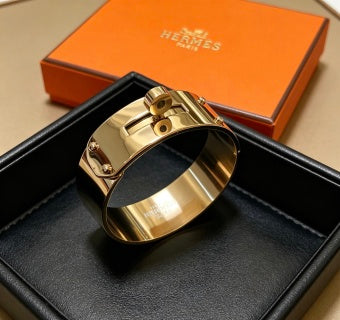 Hermès Luxe Gold Structured Cuff Bracelet 21mm