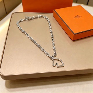 Hermès Bold Equestrian Link Pendant Necklace