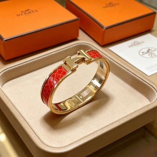 Hermès Rouge Lizard Leather Clic H Bracelet