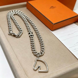 Hermès Equestrian Link Horseshoe Pendant Necklace