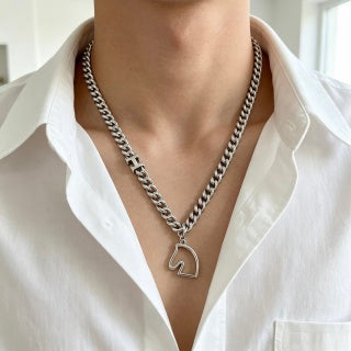 Hermès Equestrian Link Horseshoe Pendant Necklace