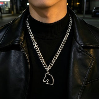 Hermès Equestrian Link Horseshoe Pendant Necklace