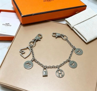 Hermès Heritage Charm Link Necklace